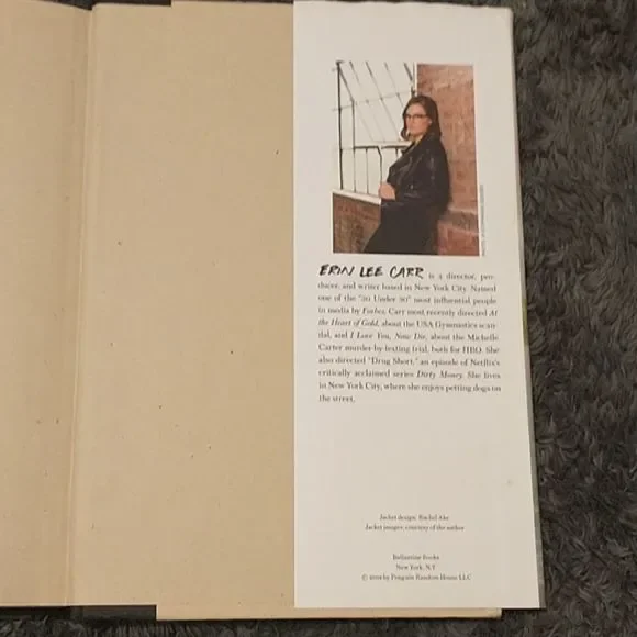 🎈 3/$12! 2 AWESOME BOOKS!!!! - Picture 4 of 11